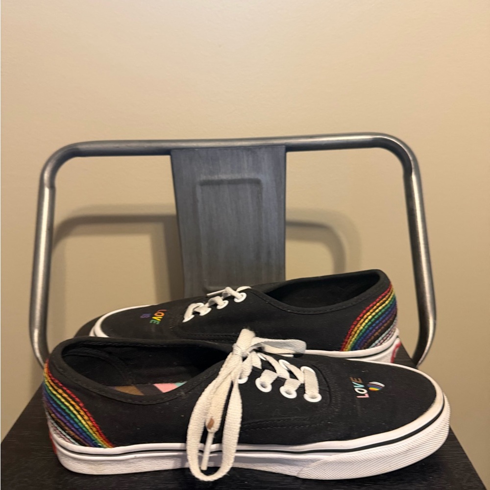 Vans X Pride “Authentic Pride” Paul Van Doren VN00EE3RNC Rainbow Love Is W7/M5.5 - Picture 6 of 11